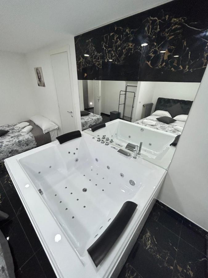Giovanni Luxury Suites 那不勒斯 外观 照片